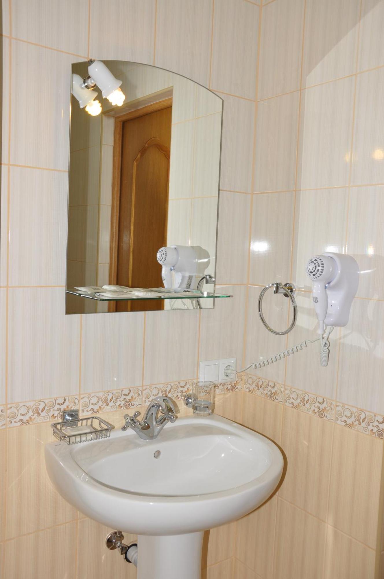Focus Hotel คุสท์ ห้อง รูปภาพ